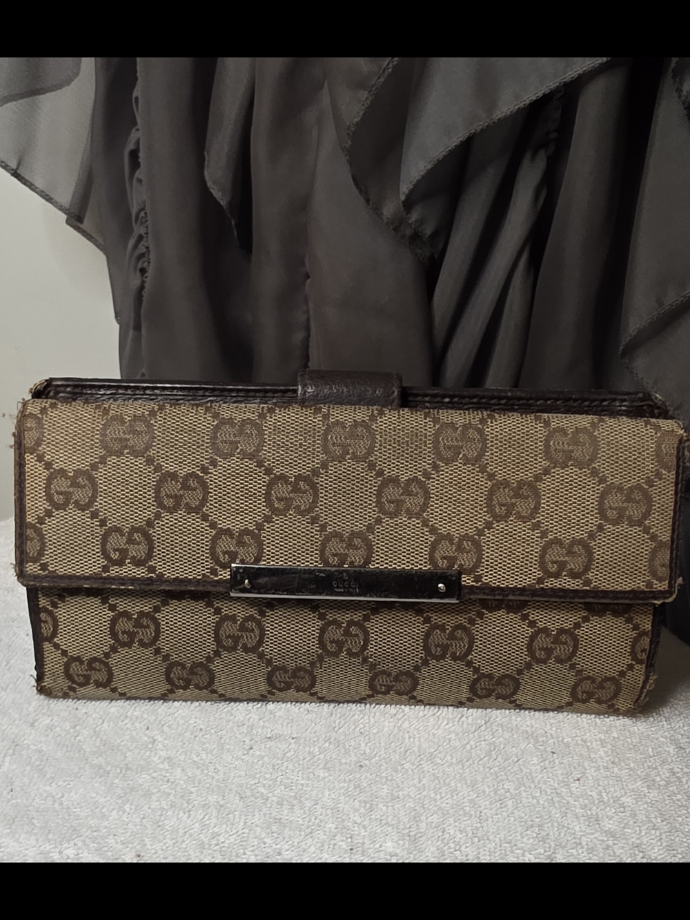 Authentoc Gucci Beige and Brown GG Canvas Fold Wallet